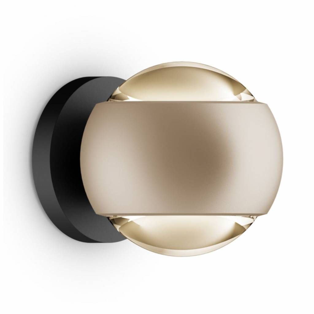 io verticale wandlamp. Mat goud
