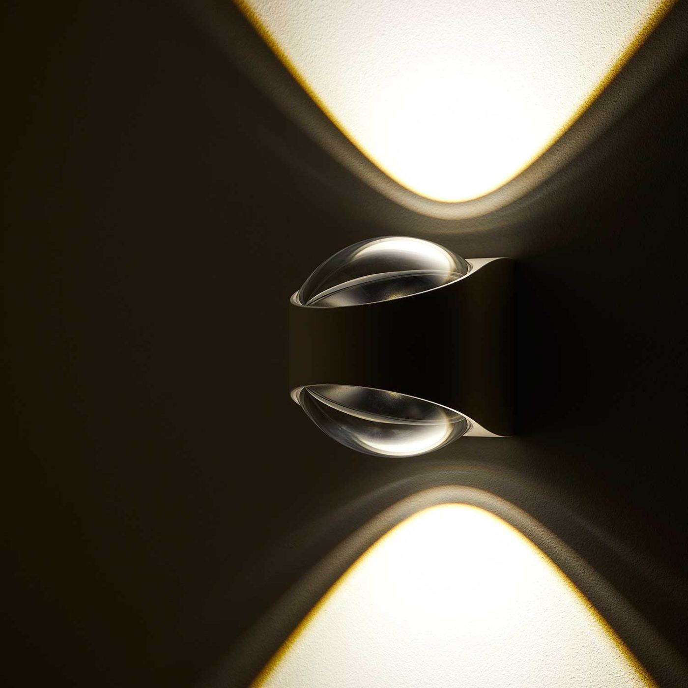 Saga wandlamp