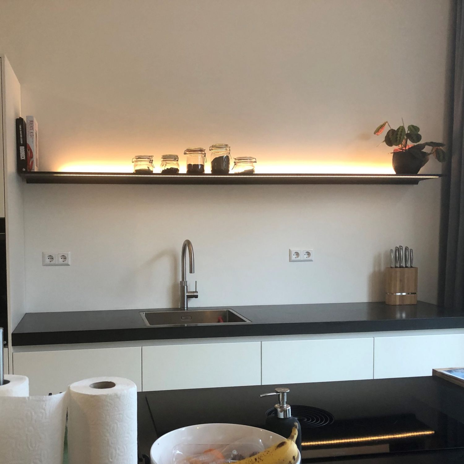 Shelf wandlamp