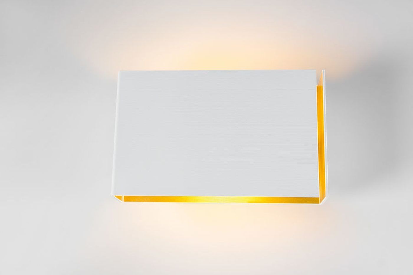Split large wandlamp 