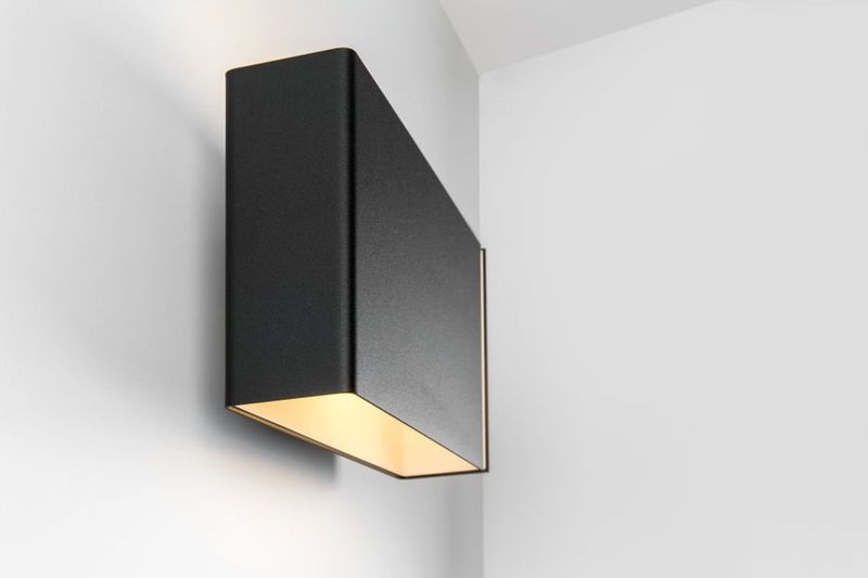 Split large wandlamp 