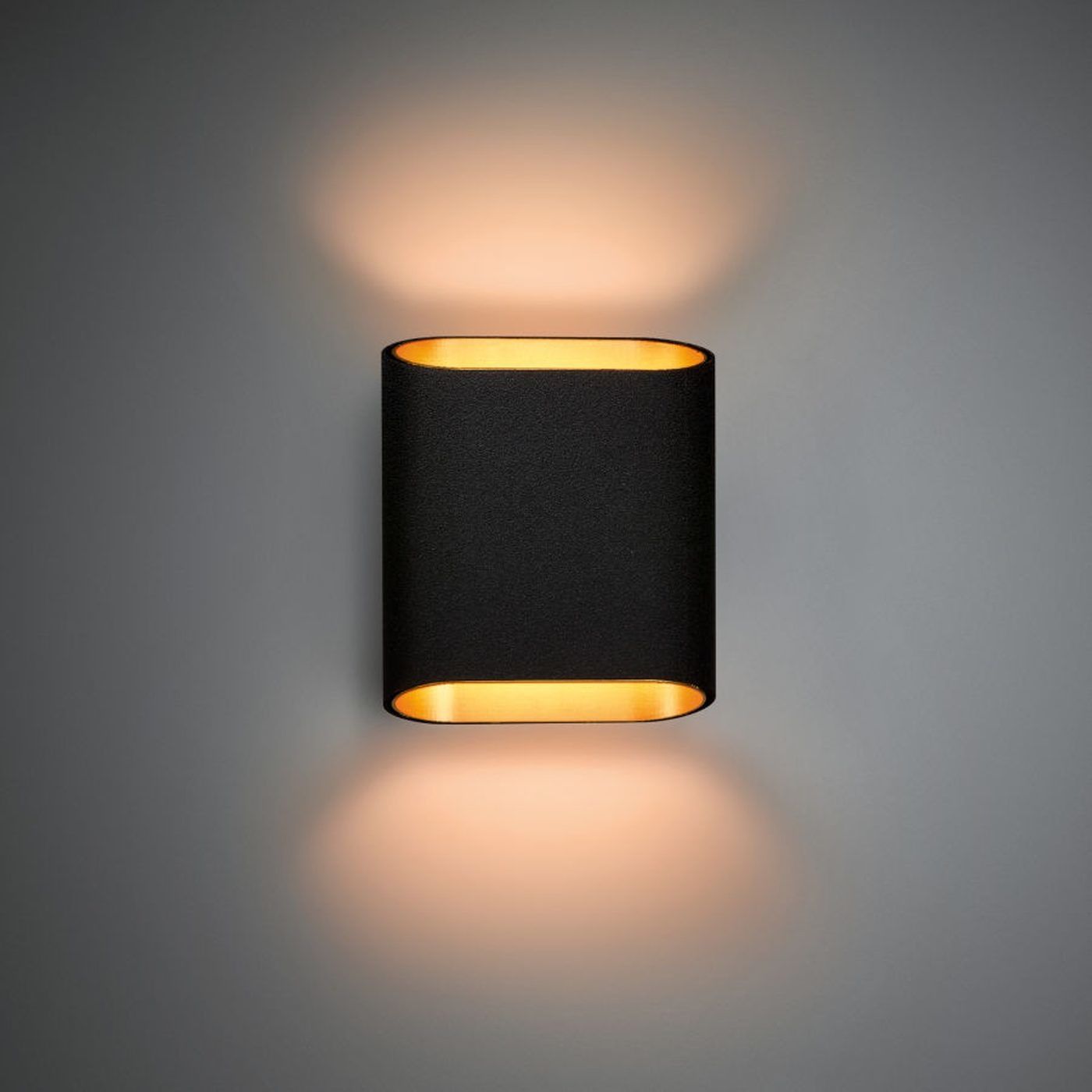 Trapz wandlamp