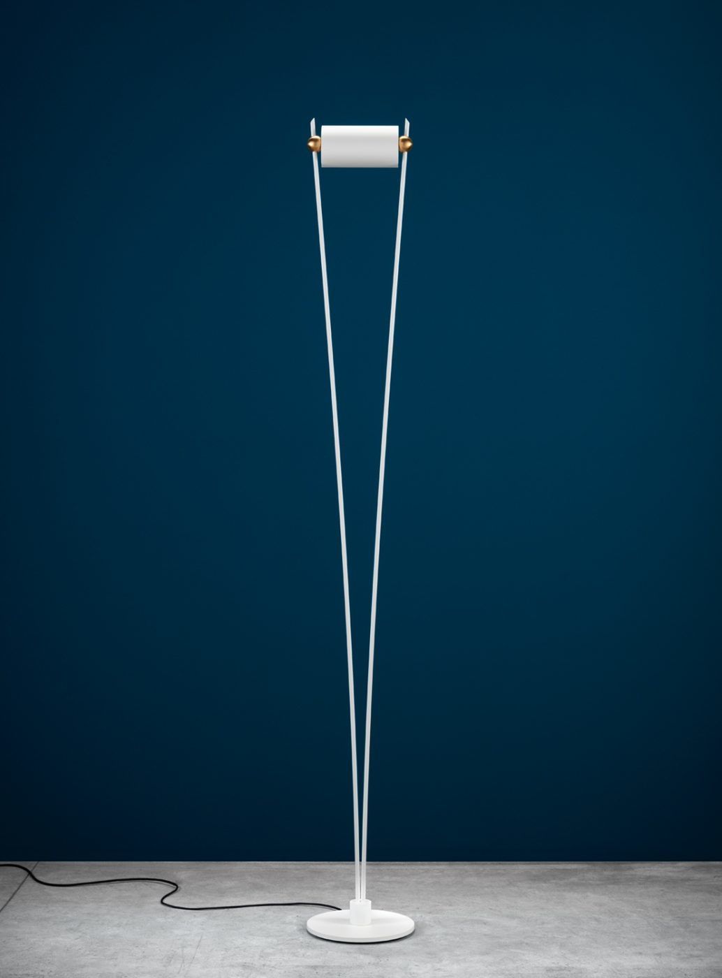 VI. F vloerlamp