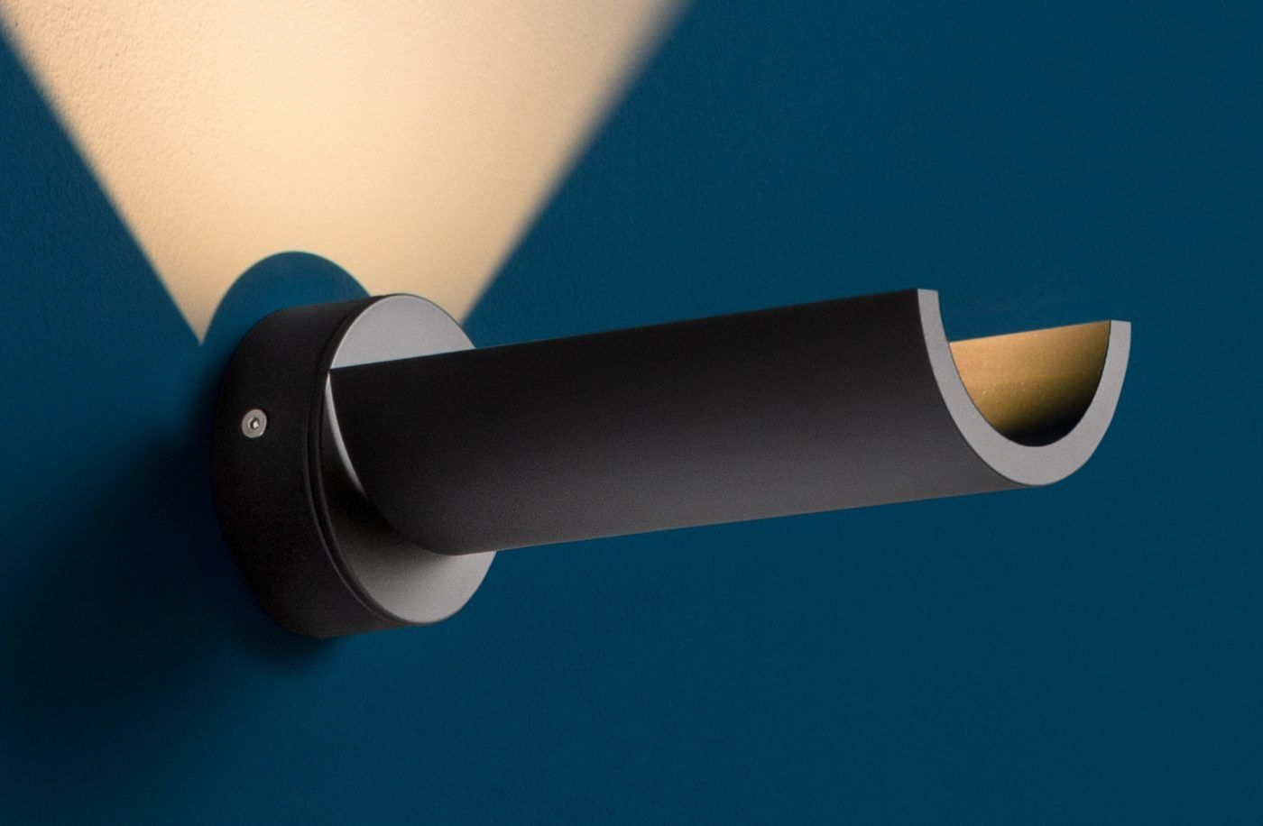 U.W wandlamp