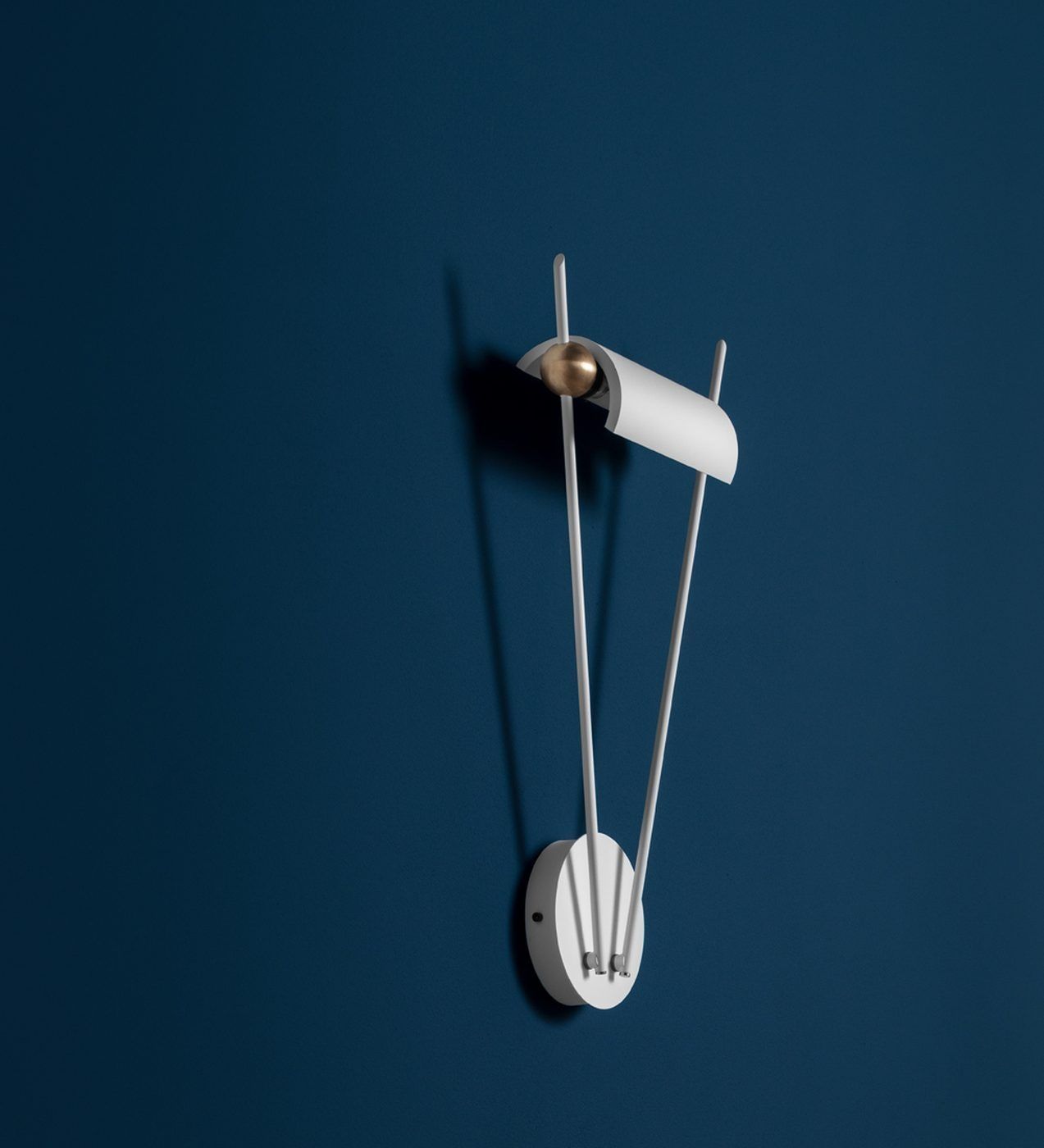 VI. W wandlamp