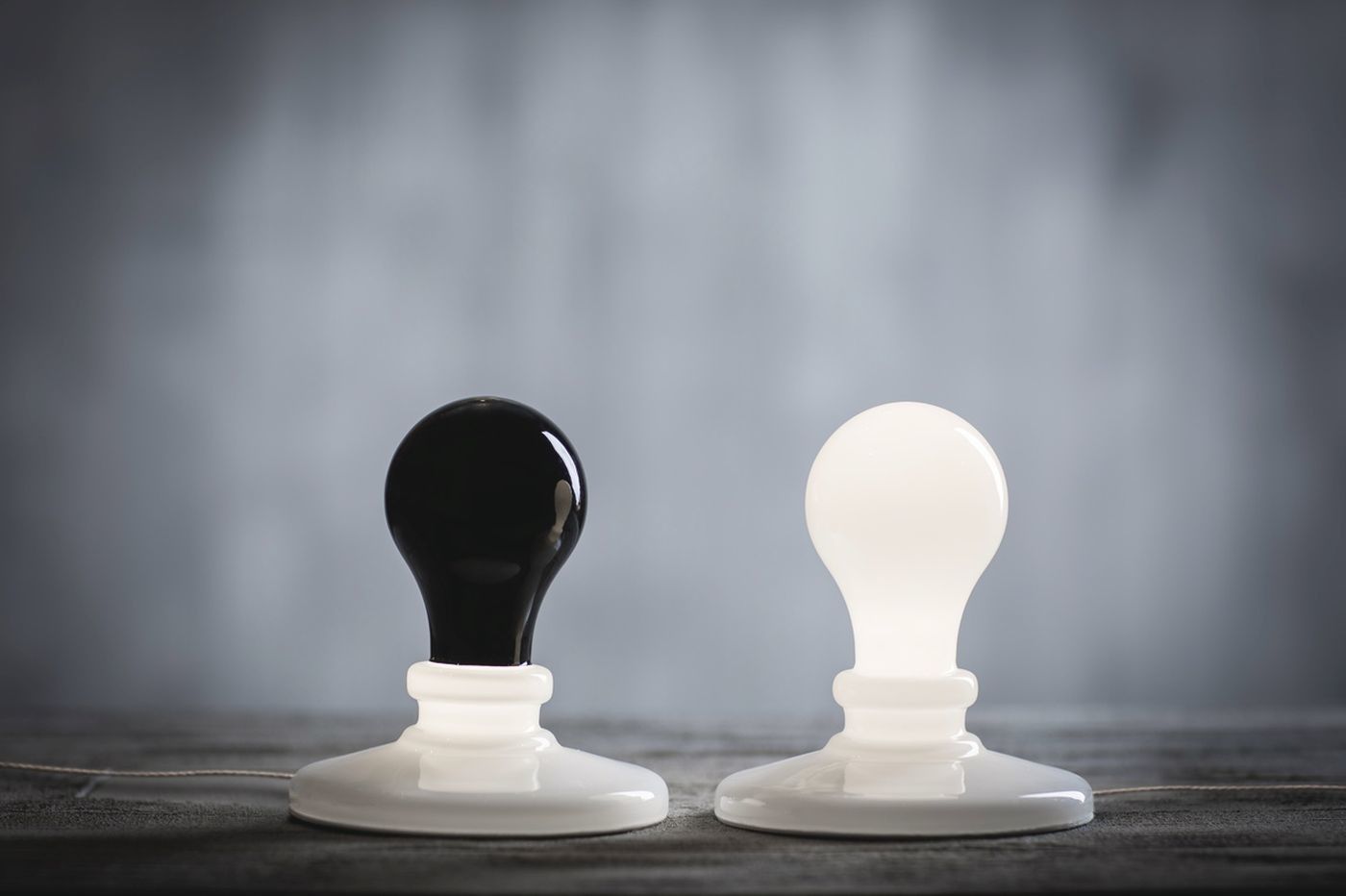 Light Bulb tafellamp