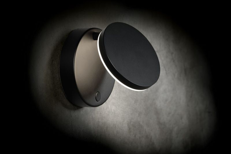 Plano wandlamp tastdimmer