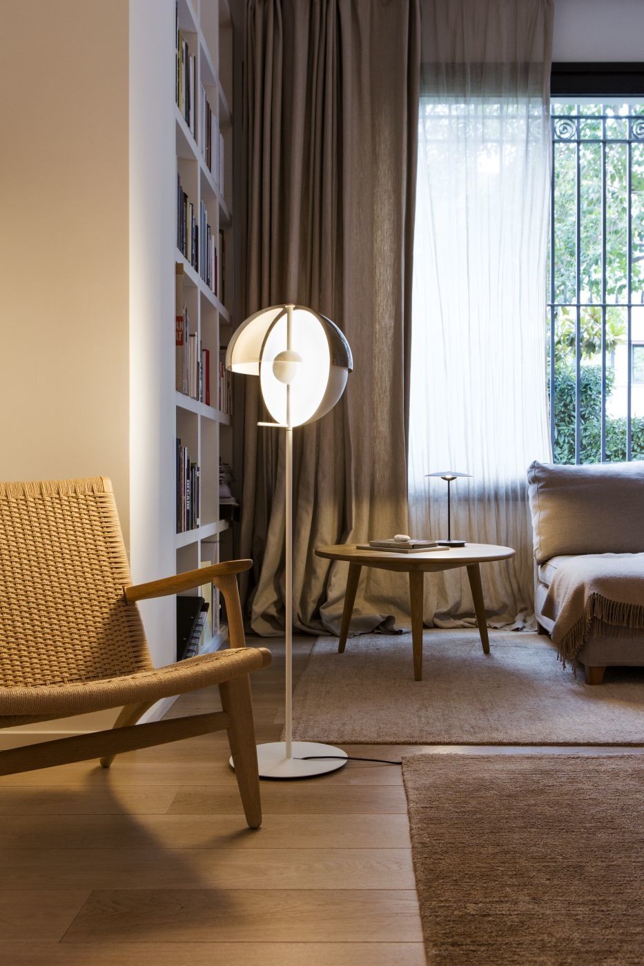 Theia S vloerlamp