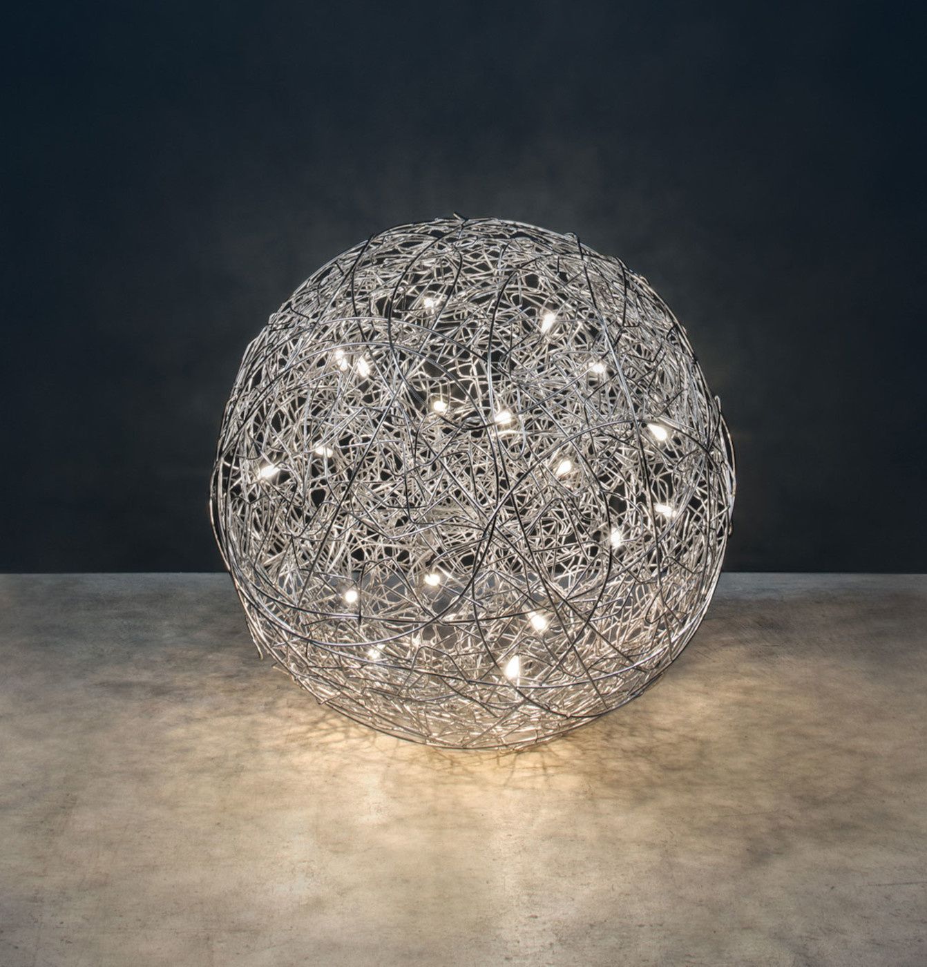 Fil de Fer Outdoor vloerlamp