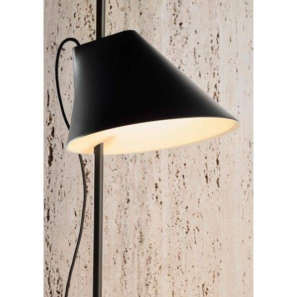 Yuh wandlamp