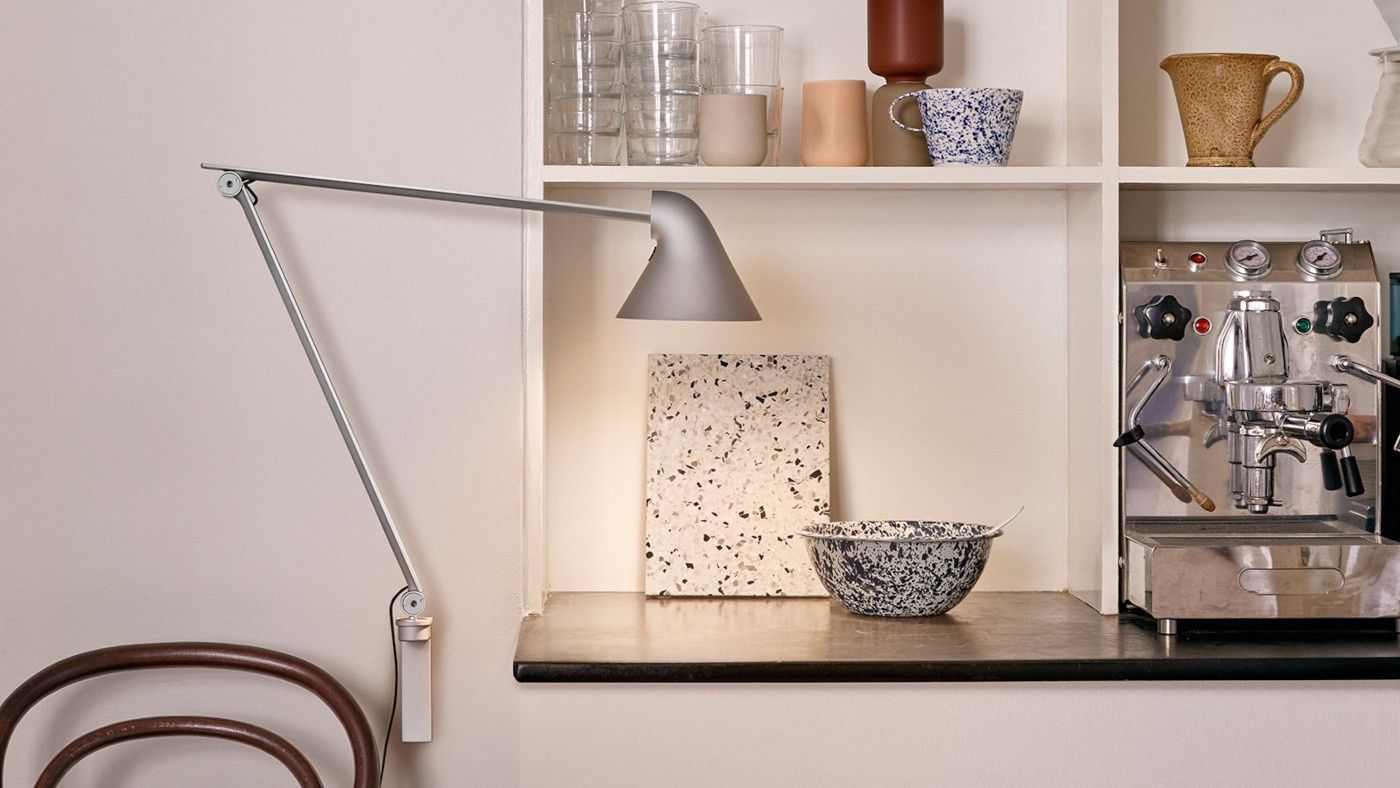 NJP wandlamp  lange arm