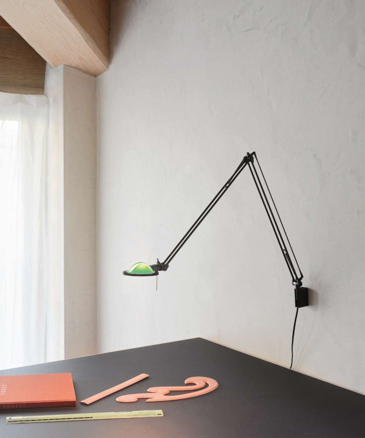 Berenice Piccola wandlamp. Zwart