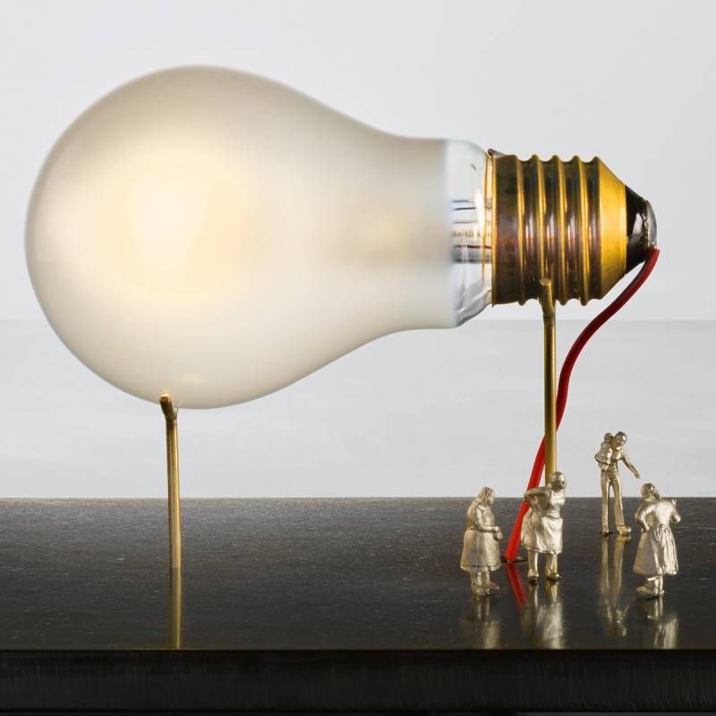 I Ricchi Poveri Monument For A Bulb