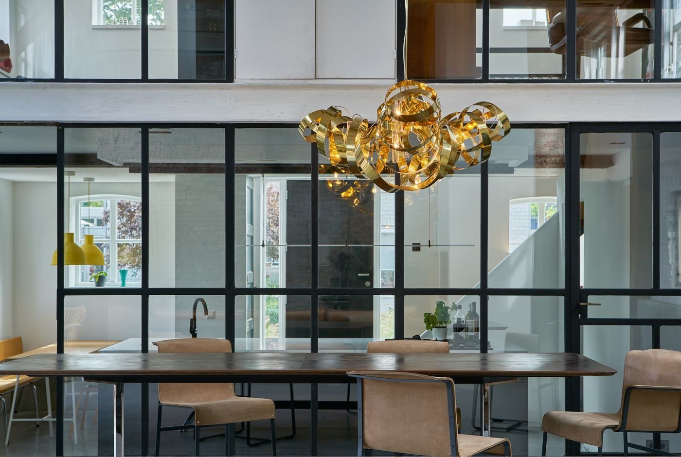 Montone Chandelier Triangle 7  