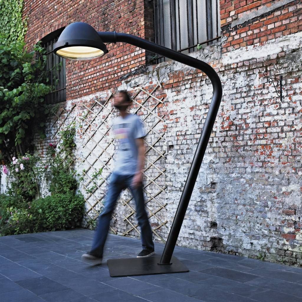 Outsider vloerlamp