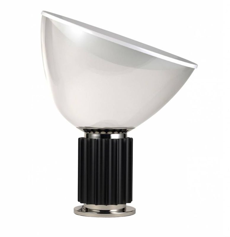 Taccia (PMMA) tafellamp