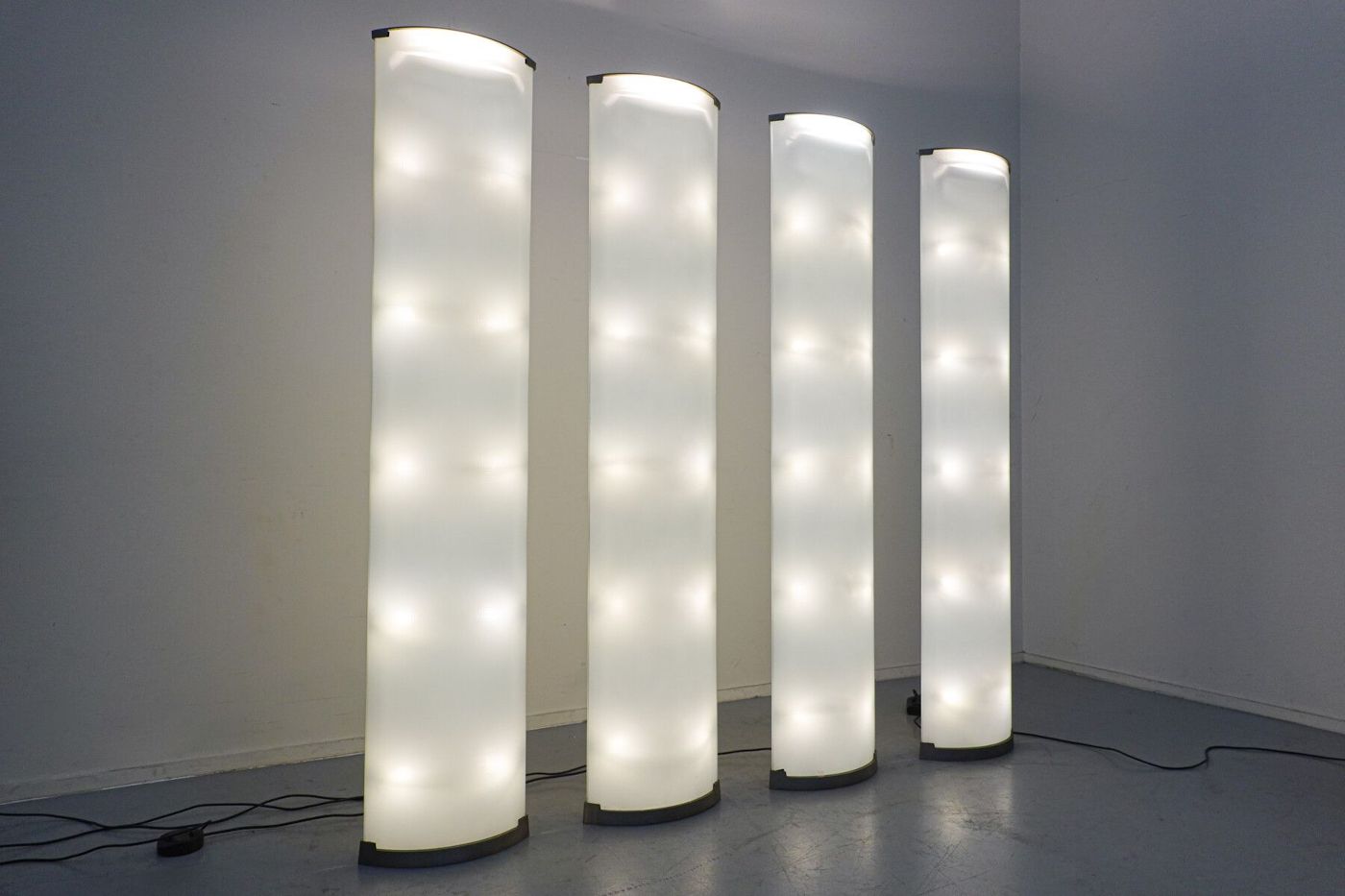 Pirellone vloerlamp