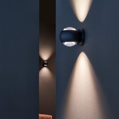 io verticale wandlamp