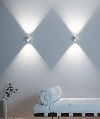 io verticale wandlamp