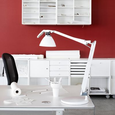 SUPER SALE!!! Luceplan Fortebraccio met vaste bureau / wand montage in de Witte uitvoering SUPER SALE!!!