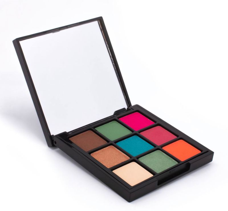 Code: MKPL04  9 Shade Eyeshadow Palette | Summer Breeze 18 g