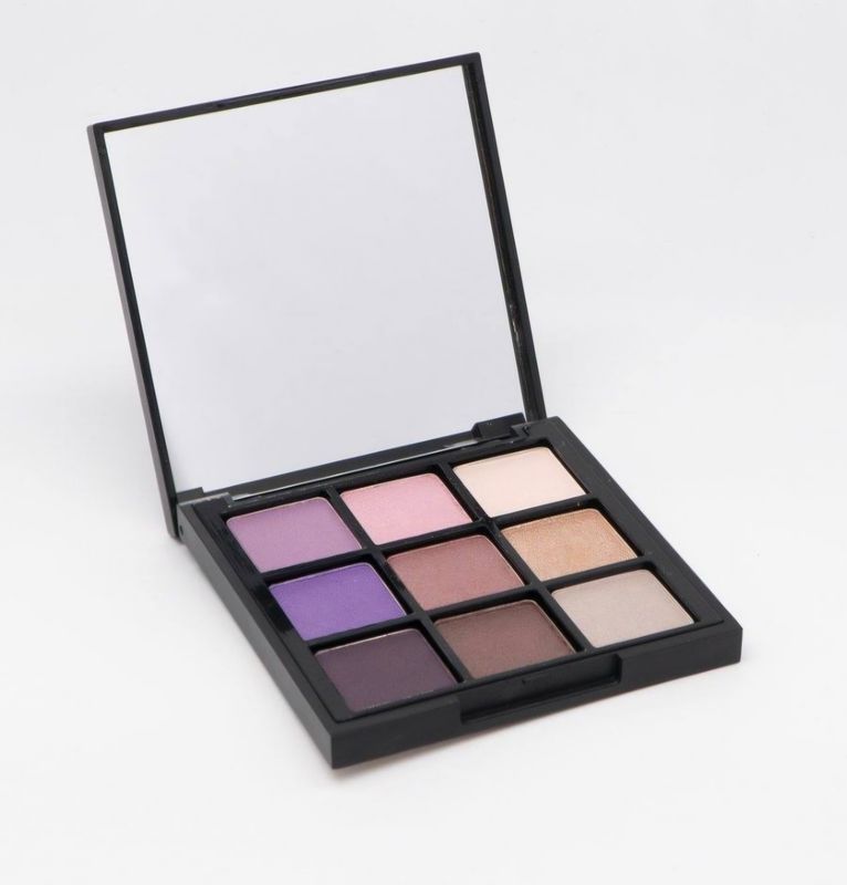 Code: MKPL02  9 Shade Eyeshadow Palette – Spring Flowers