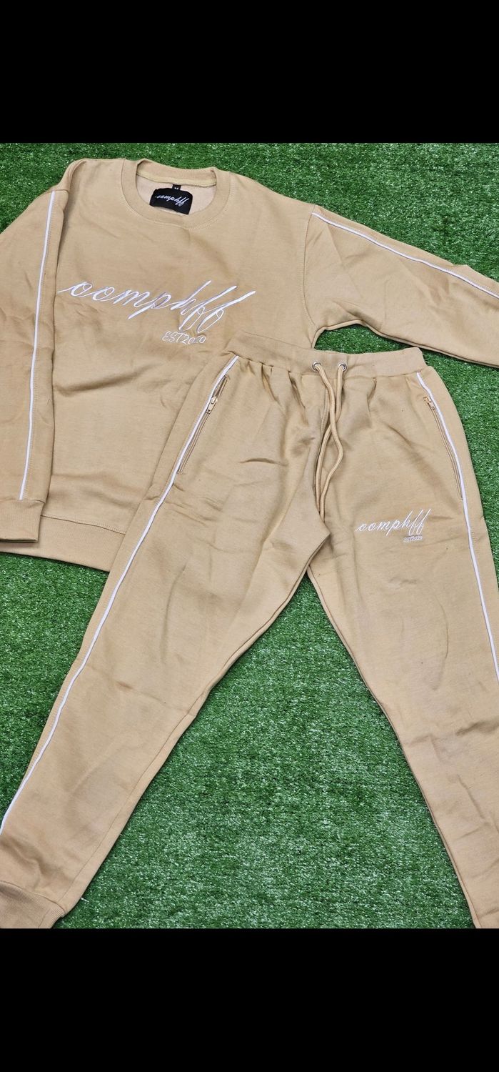 Tan Signature Oomphff EST 2020