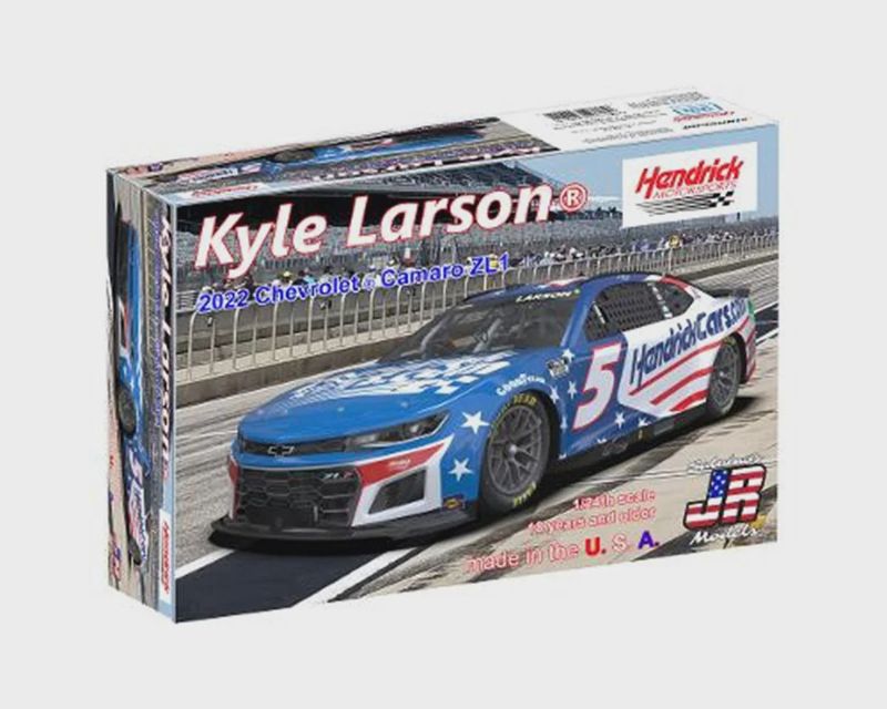 SJMHMC2022KLC, Salvinos JR Models 1/25 2022 Camaro Larson