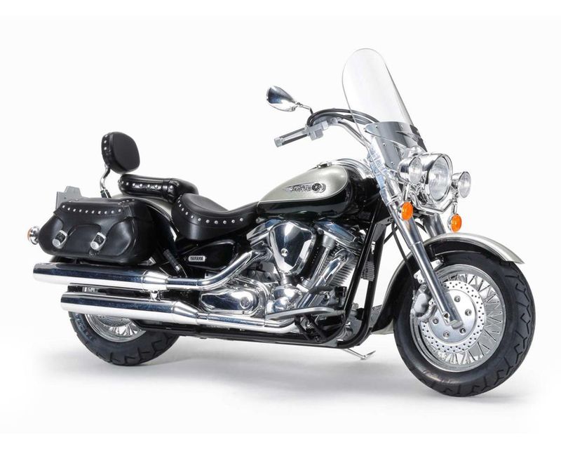 Tamiya 1/12 Yamaha XV1600 Road Star Custom Motorcycle Model Kit