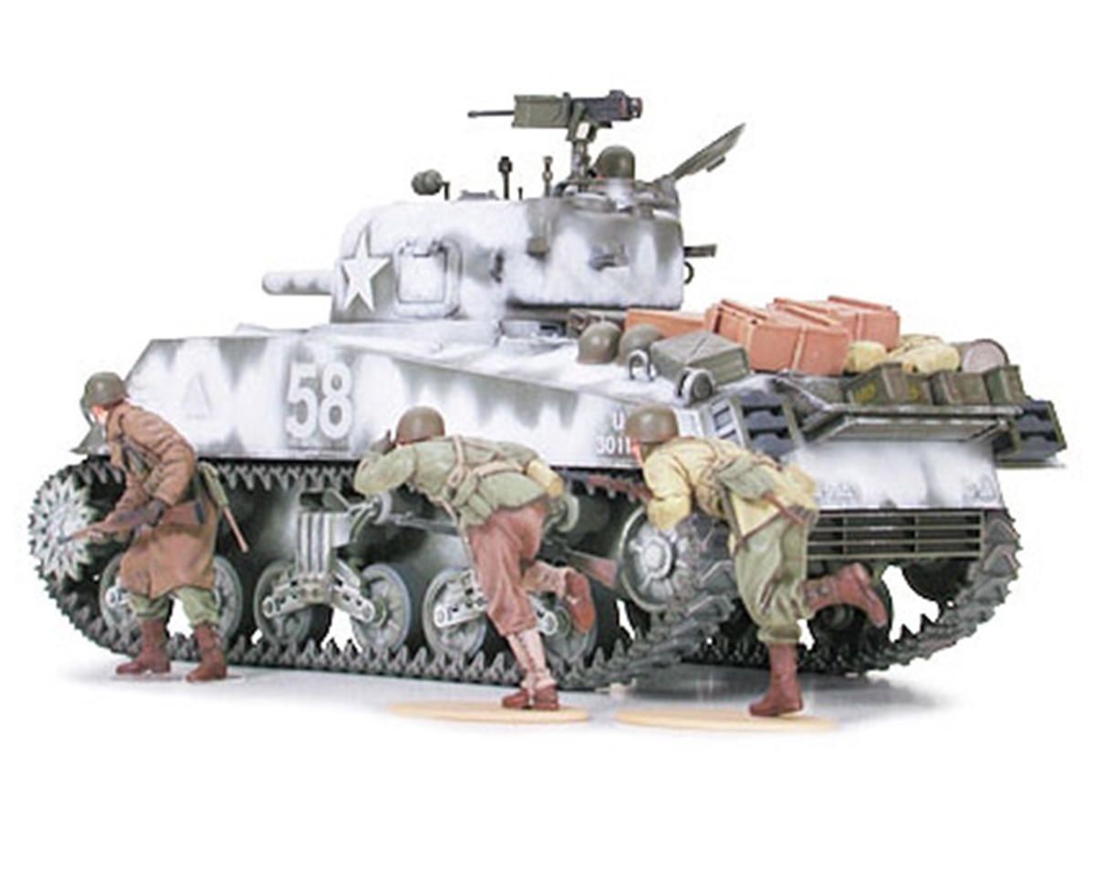 TAM35251, Tamiya 1/35 M4A3 Sherman 105mm Howitzer Plastic Model Kit