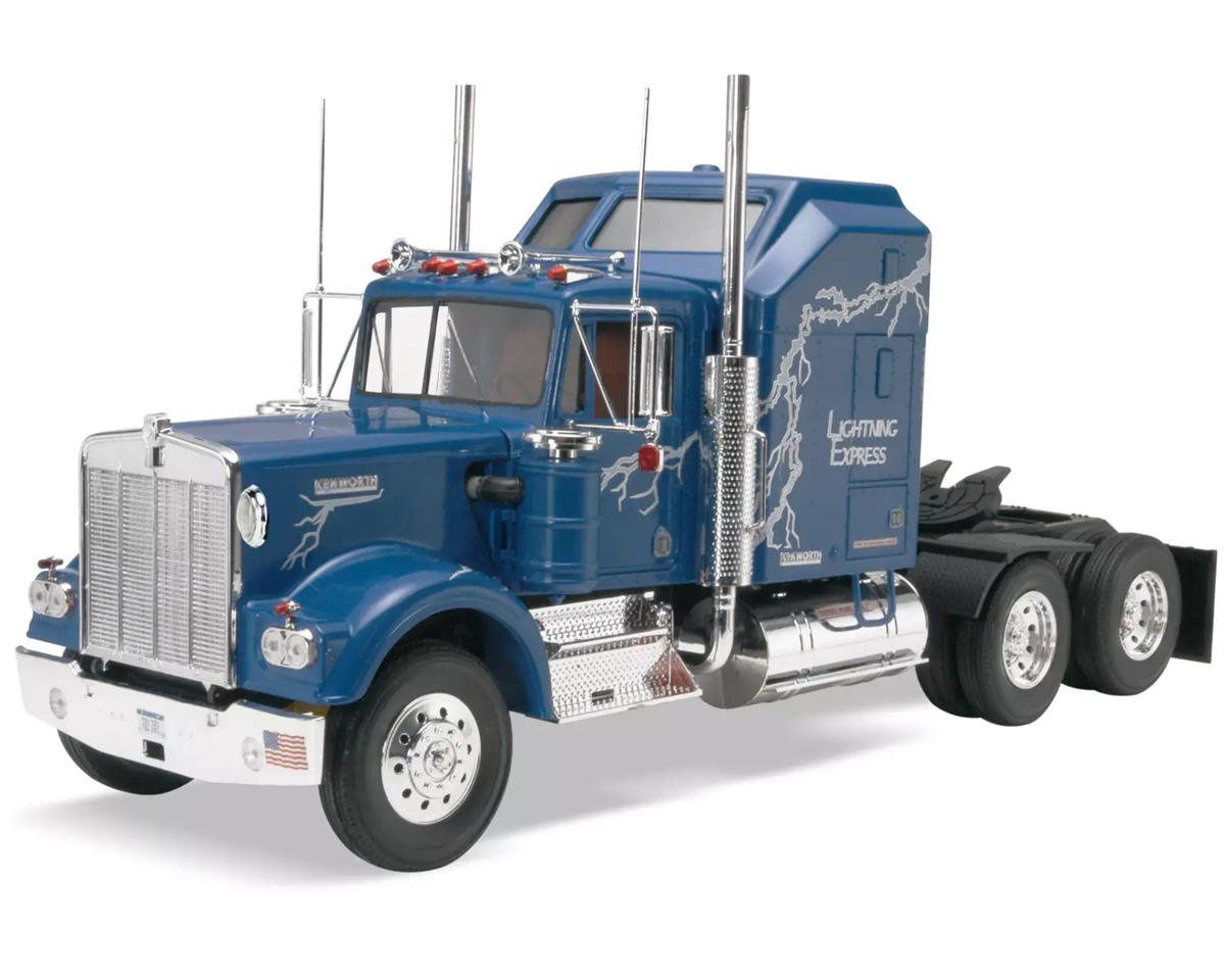 Revell Germany 1/25 Kenworth W900 Semi Tractor Model Kit