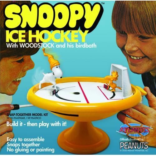 AANM5696, Atlantis - Snoopy Ice Hockey Model / Game