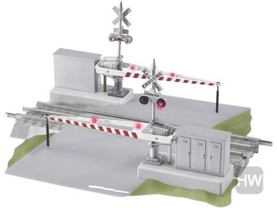 LNL612062, Lionel - FasTrack Grade Crossing w/ Gates &amp; Flashers