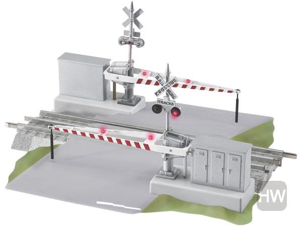 LNL612062, Lionel - FasTrack Grade Crossing w/ Gates &amp; Flashers