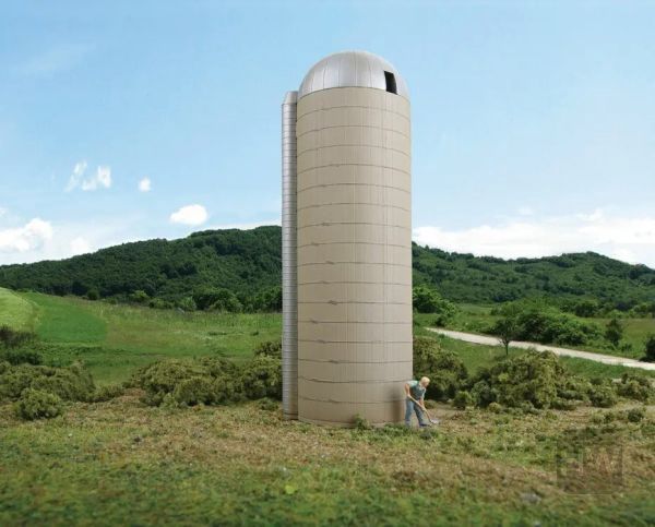 WAL9333332, Walthers - Concrete-Style Silo