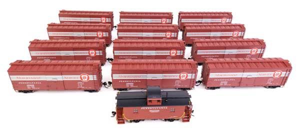 920-901, WalthersProto - Pennsylvania Railroad Merchandise Service Freight Train - HO scale