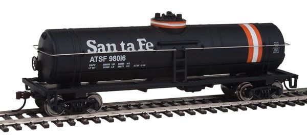 931-1444, WalthersTrainline - Tank Car - Ready to Run - HO scale