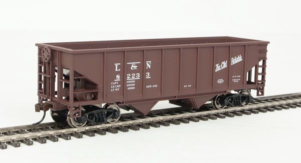 931-1841, WalthersTrainline - Coal Hopper - Ready to Run - HO scale