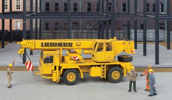 949-11015, Walthers SceneMaster - Two-Axle Truck Crane - HO scale