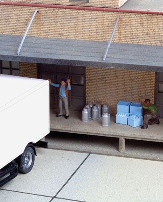 949-4136, Walthers SceneMaster - Milk Cans, Bottles &amp; Cases - HO scale