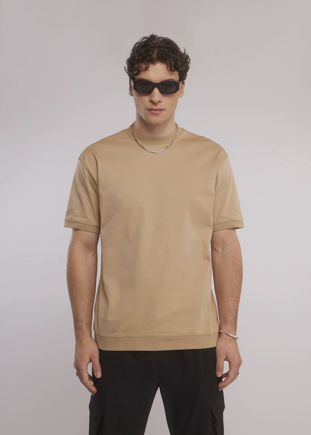 Aeden Baker Tee | Taupe