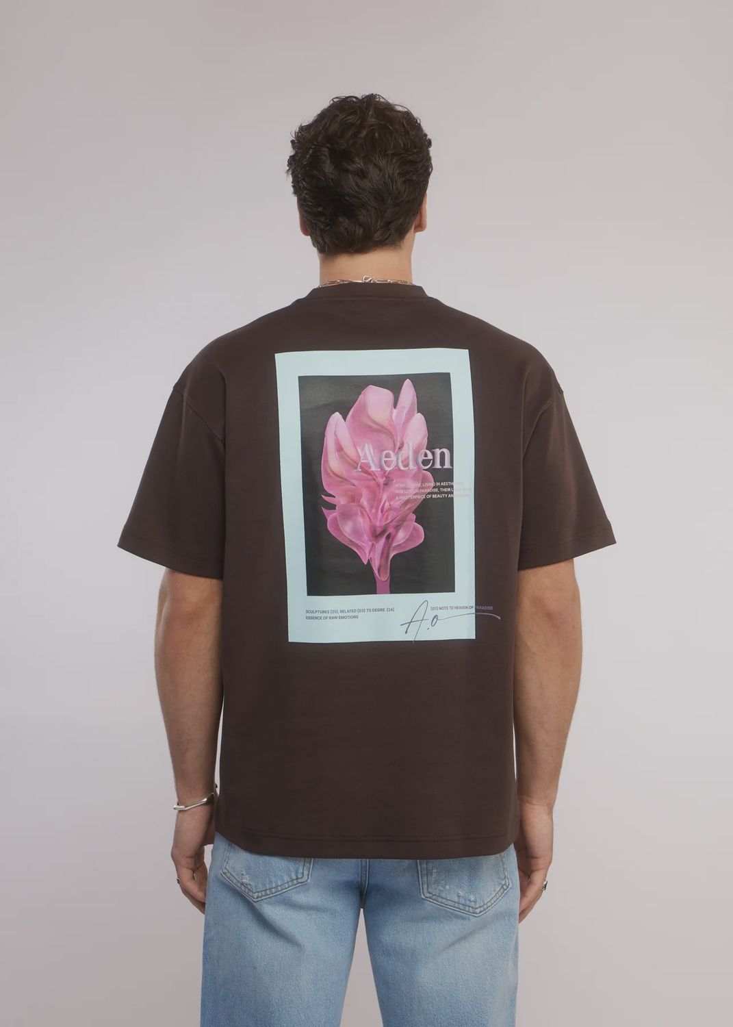 morph tee ganache