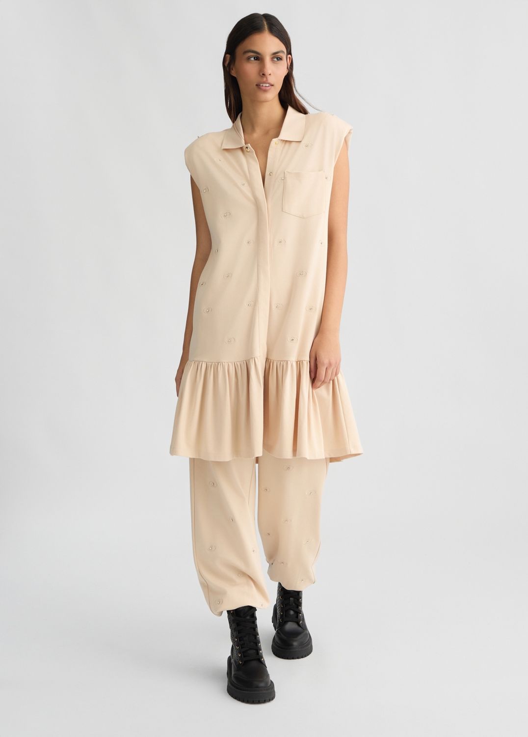 Shirt dress with logo