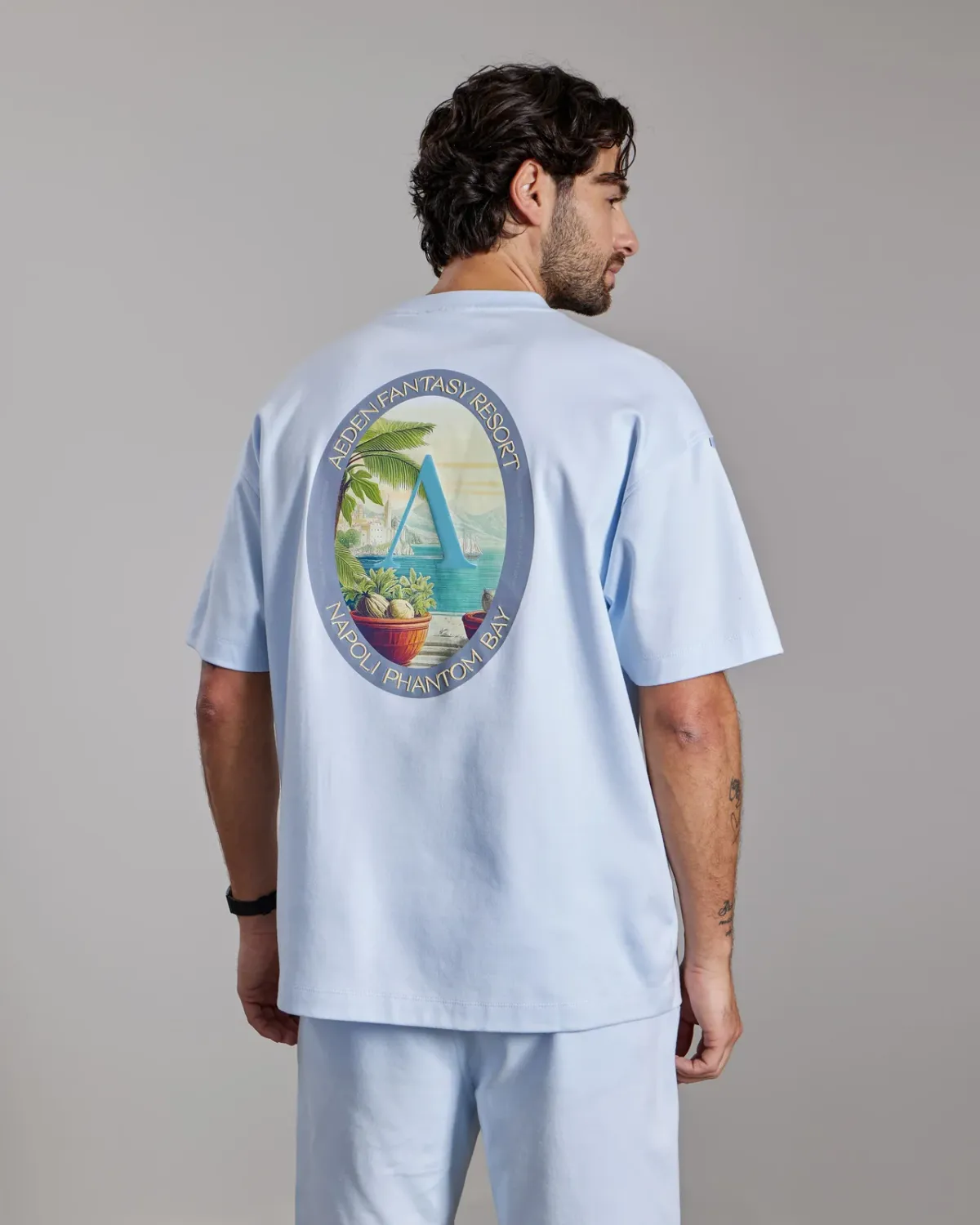 Aeden zaviano tee ice water