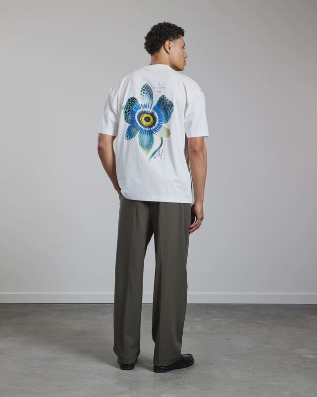 Aeden Luceris Tee | Off-white