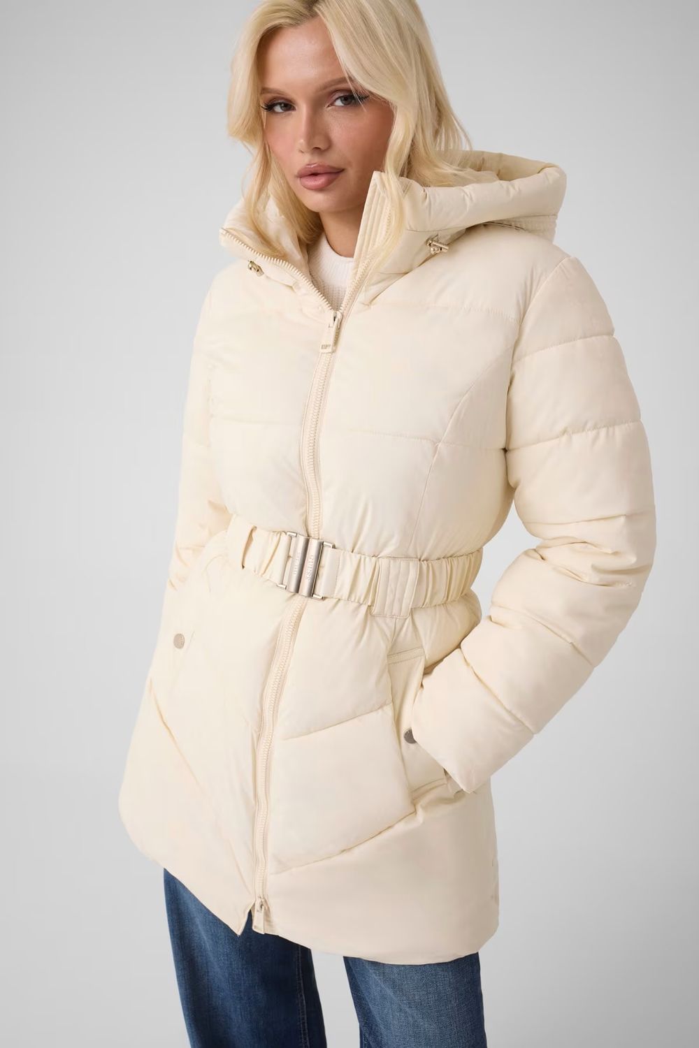 Guess Gewatteerde Winterjas met Riem – Crème