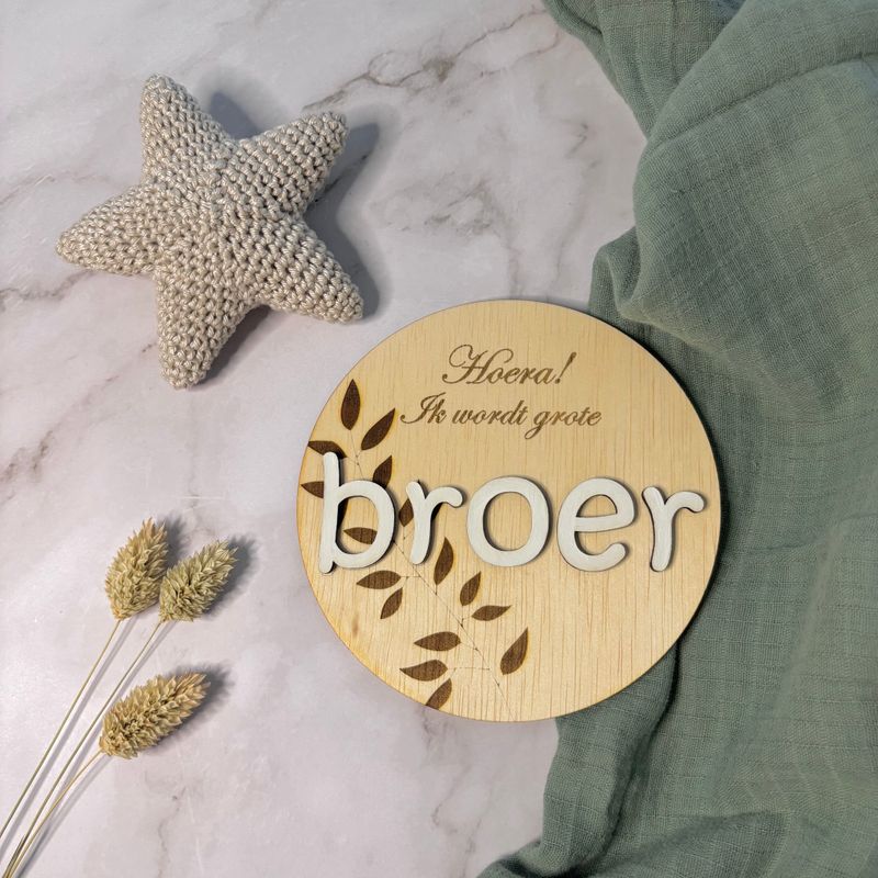 Zwangerschapsaankondiging Hout – “Hoera, ik word grote broer” Bordje (14CM)