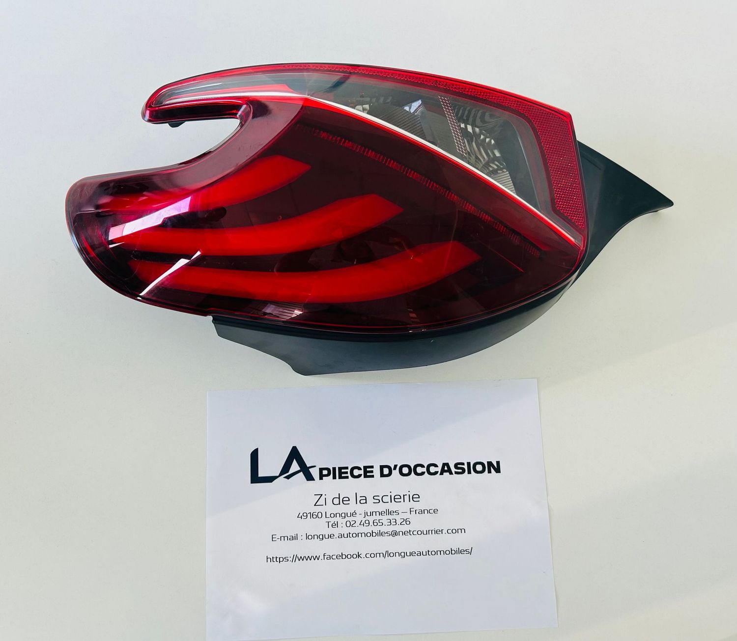 PHARE ARRIERE DROIT PEUGEOT 208 - 9825601180