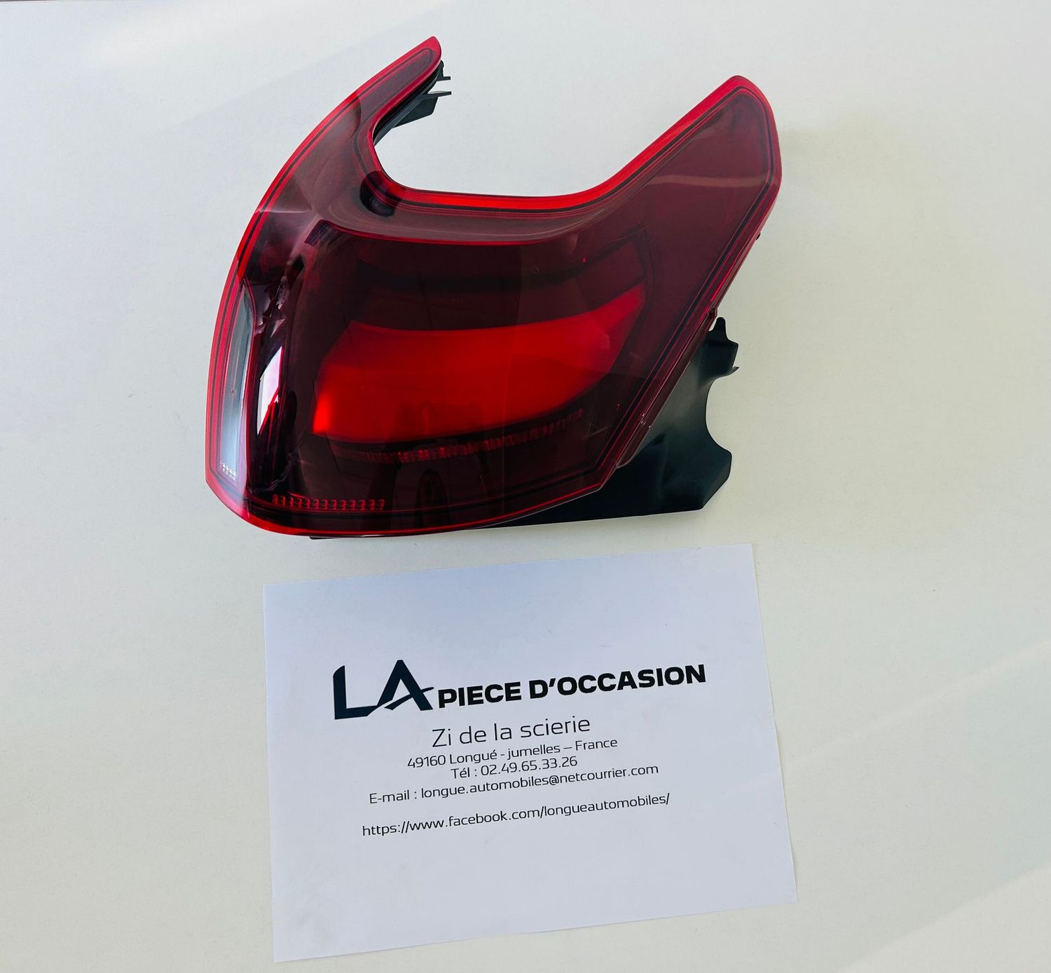 FEU ARRIERE DROIT PEUGEOT 208 - 9826730380