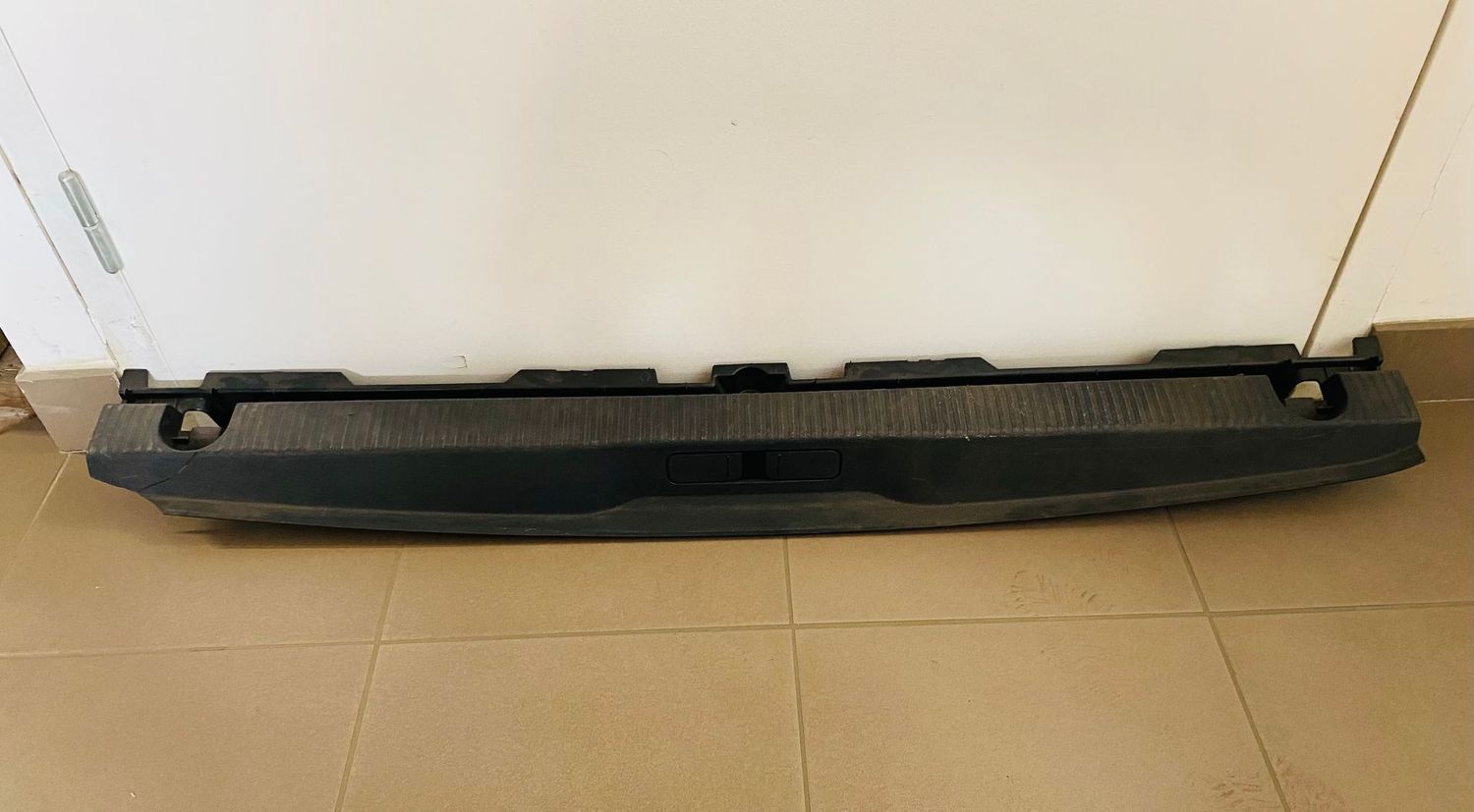 PROTECTION DE SEUIL DE COFFRE  PEUGEOT 5008 II - 981135977